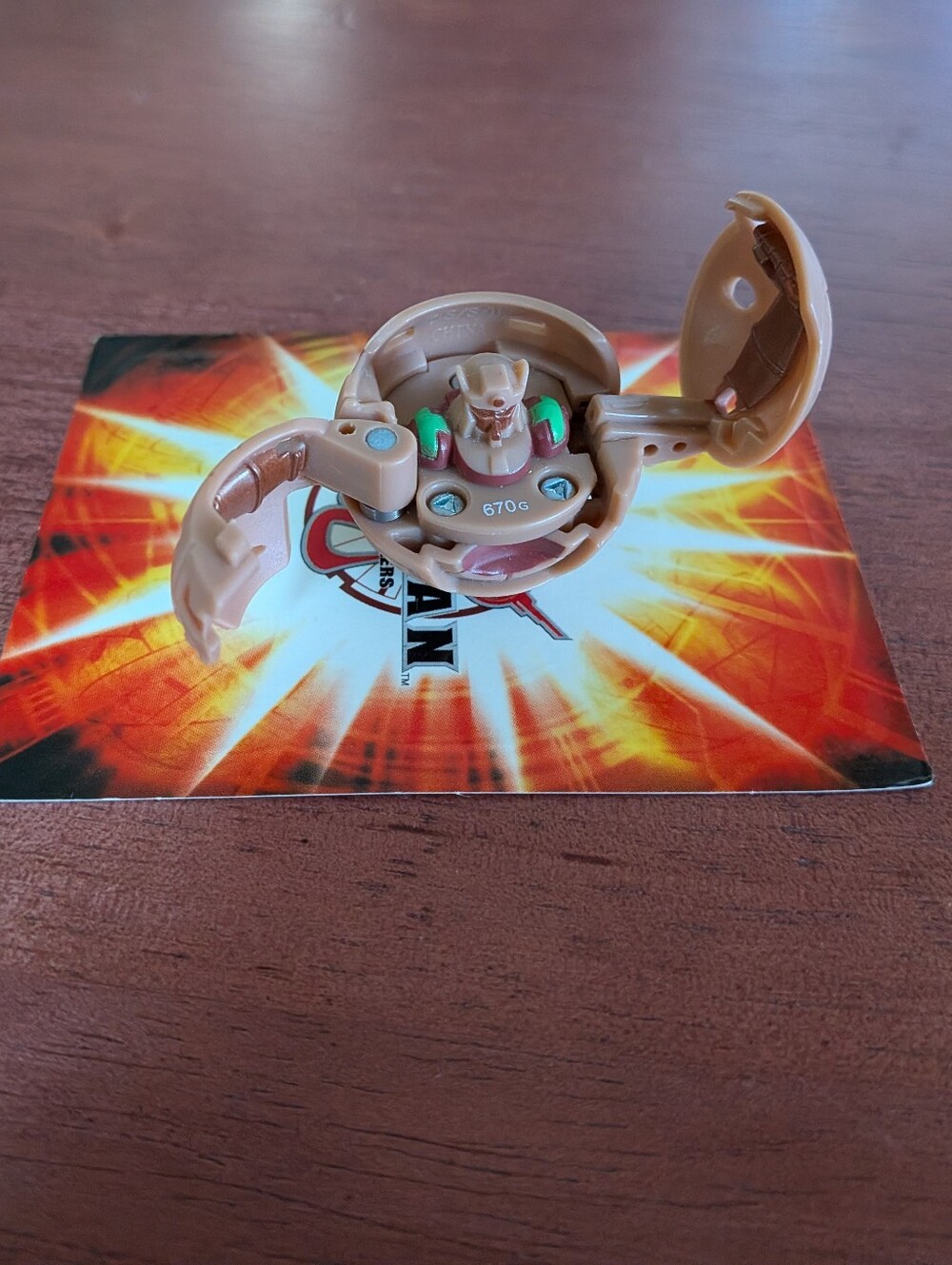 Bakugan Battle Brawlers Tan Subterra Gorem 670G Anime Figure + Card